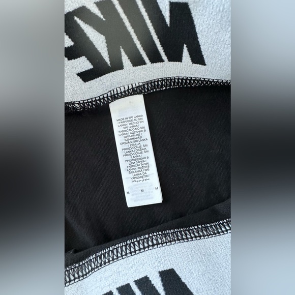 Nike Women’s Leggings - Picture 6 of 9